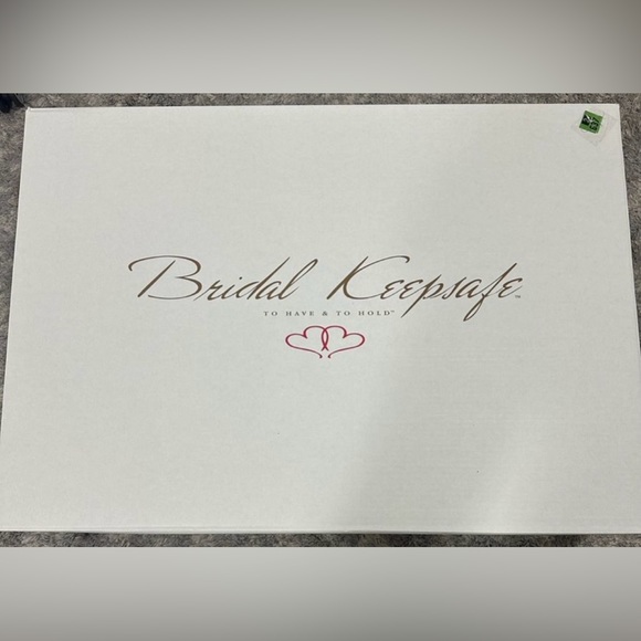 PRONOVIAS Barcelona— Magnolia BOHO wedding dress - Picture 8 of 9